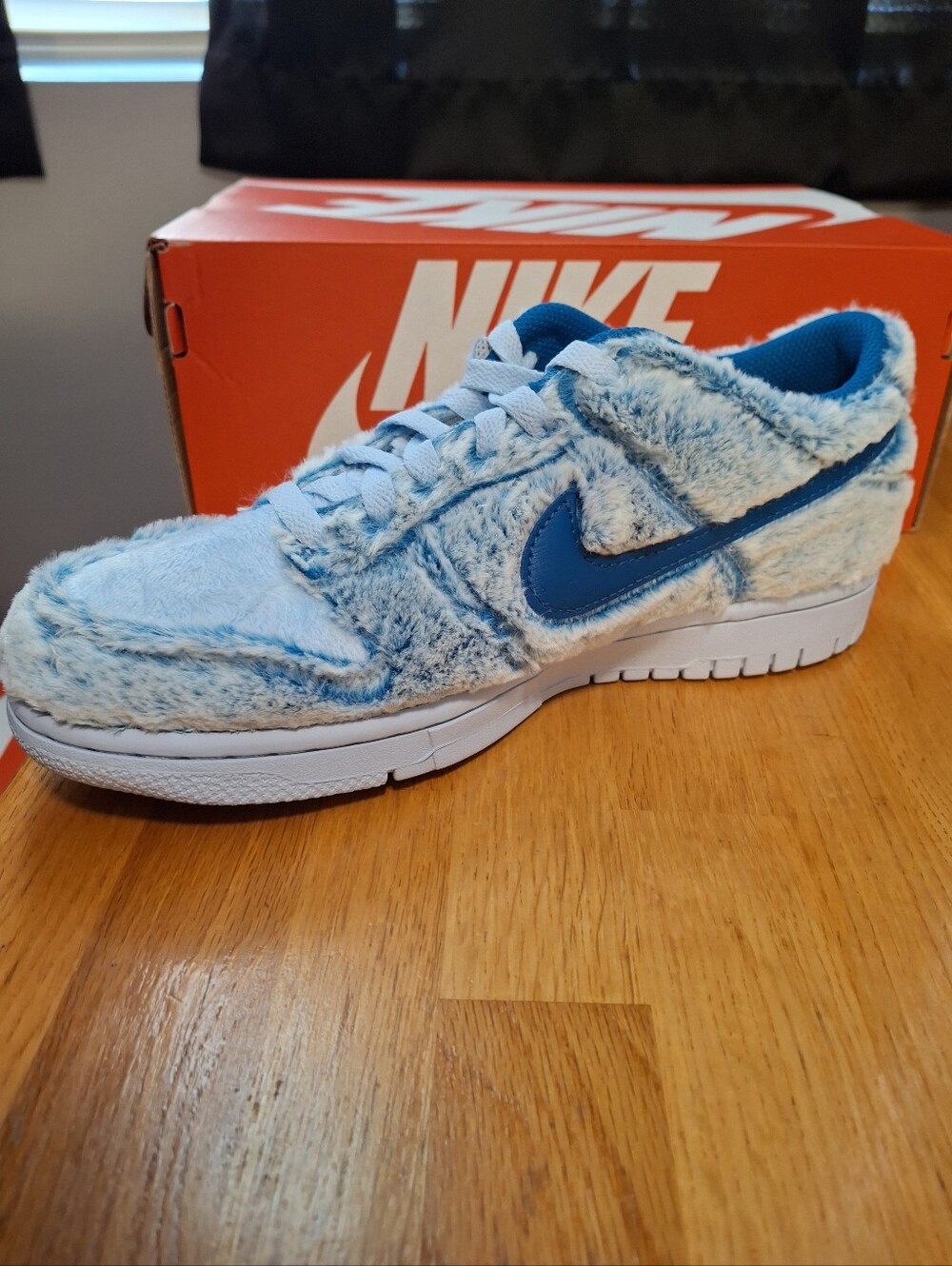 Nike Dunk Low ( BG) Abominable Snowman NIB - Picture 14 of 16